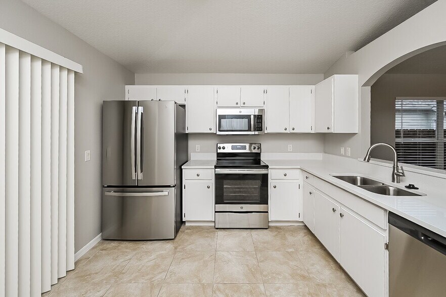 Building Photo - 18036 Birdwater Dr