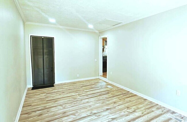 Building Photo - 3520 Gamage Dr