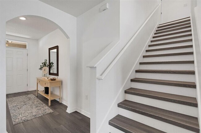 Building Photo - 232 Tierra Verde Way