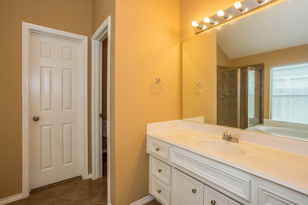 Building Photo - 16531 Strathmore Manor Ln