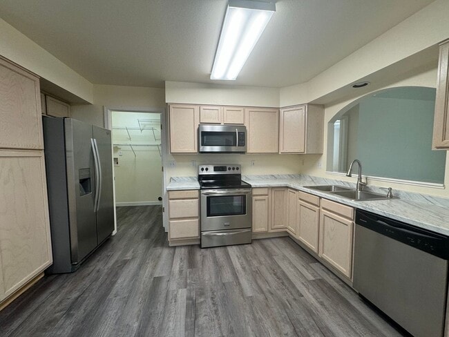 Building Photo - Coming Soon - Updated 3 bedroom Ranch 1 level