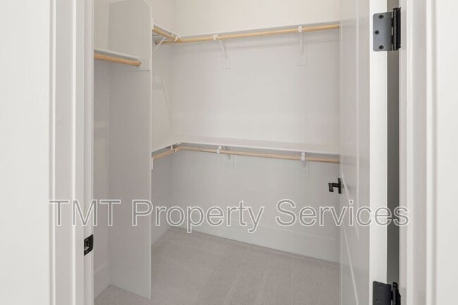 Building Photo - 9041 Ventura St