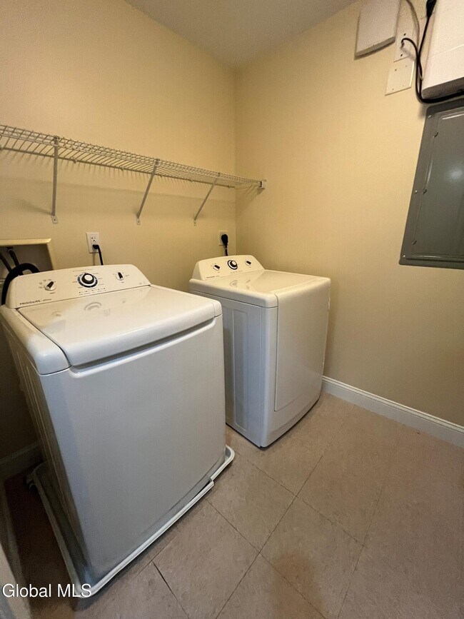 Building Photo - 74 Weibel Ave