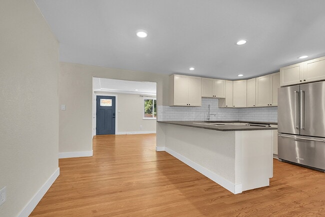 Building Photo - $3,195.00, 4 bed, 3 bath located in Arvada.