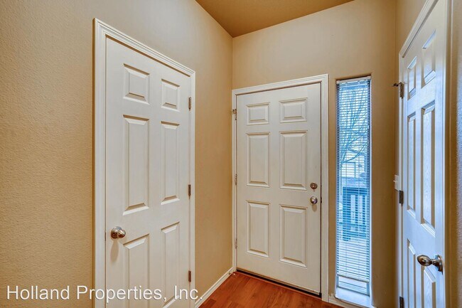 Building Photo - 4 br, 2.5 bath House - 1414 NE Edgefield St