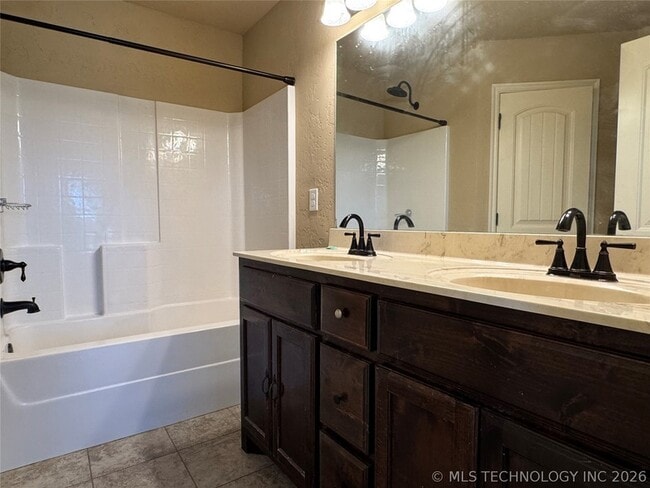 Building Photo - 1038 E 146 Ct S