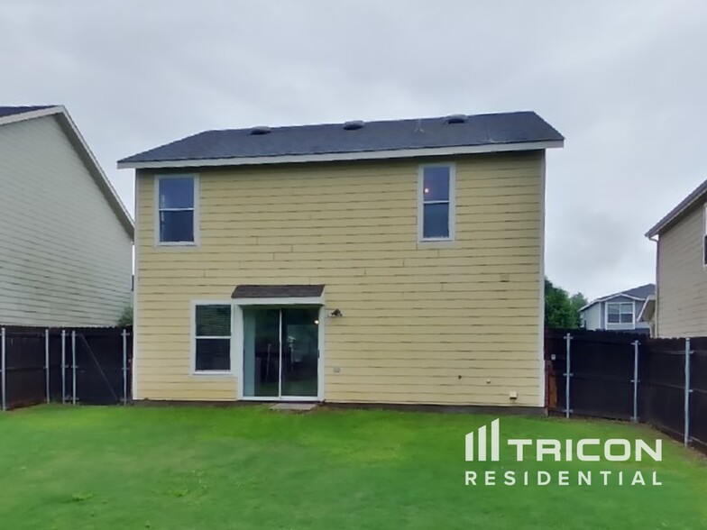 Building Photo - 1872 Wickham Dr