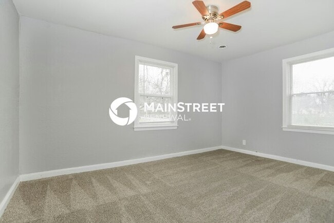 Building Photo - 3 Bedroom Pet-Friendly Home in ROELAND PAR...