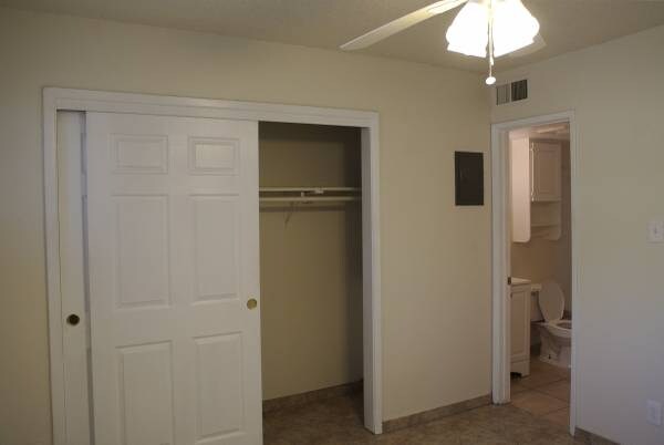Building Photo - 109 E Brinker Dr