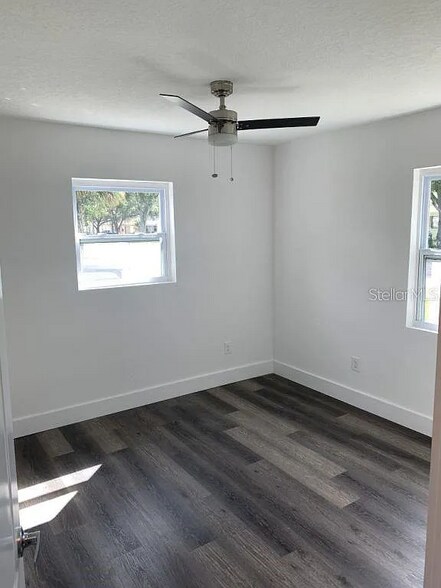 Building Photo - 4229 W Bay Vista Ave