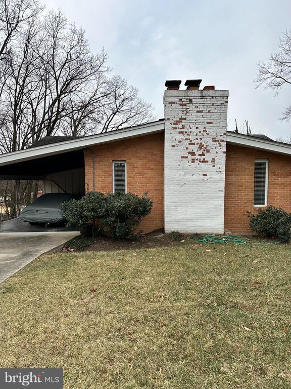 Building Photo - 10006 Green Forest Dr