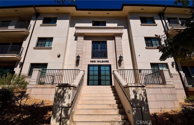 Building Photo - 4661 Wilshire Blvd