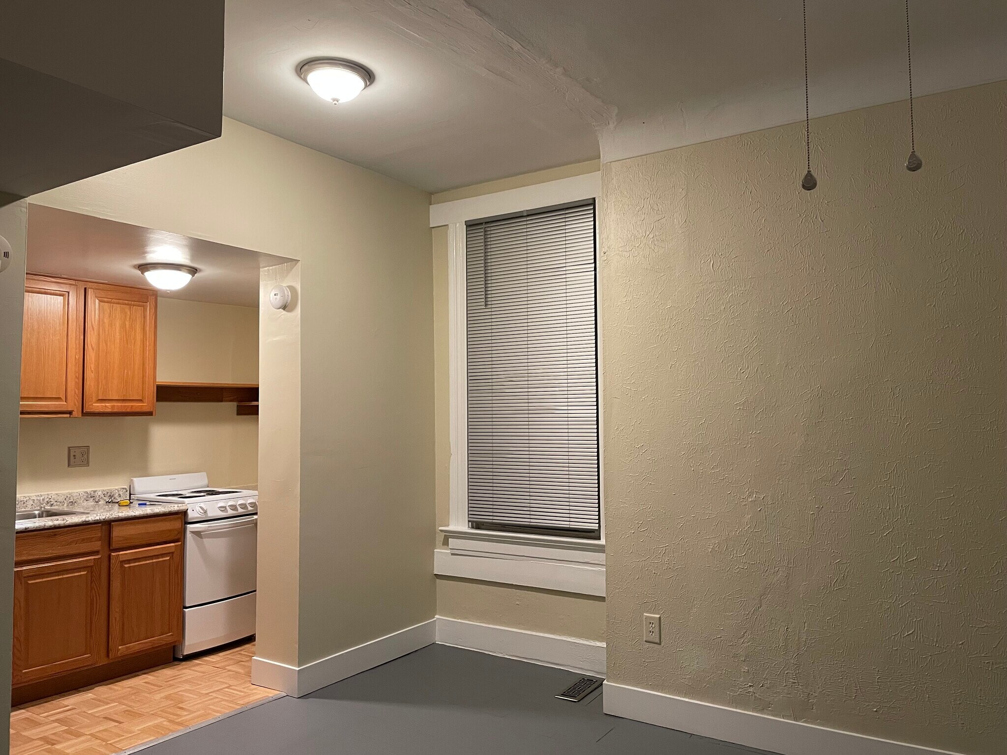 Building Photo - 5920 Kellogg Ave