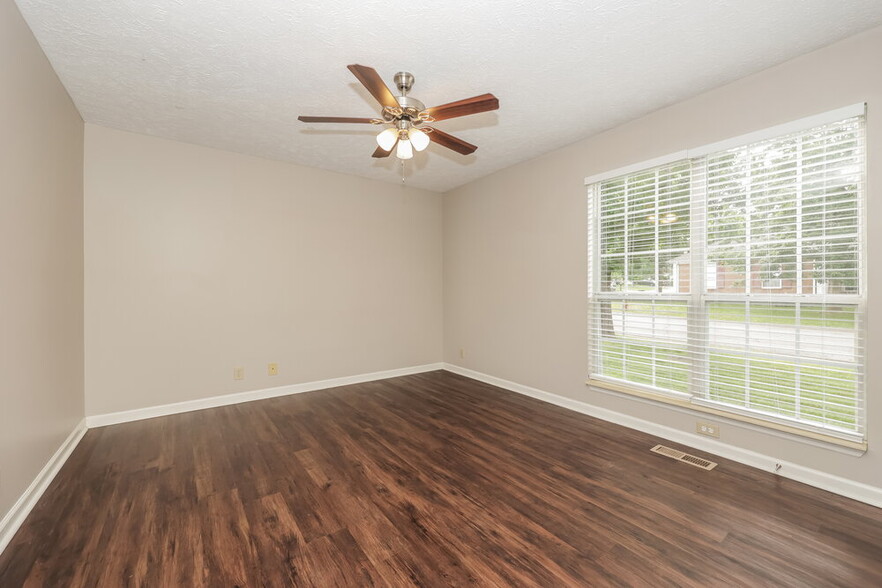 Building Photo - 3524 Calais Cir