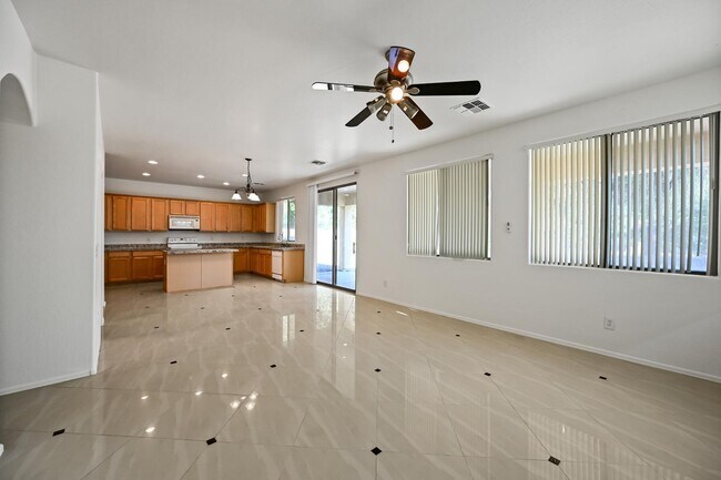 Building Photo - 1483 E Mia Ln