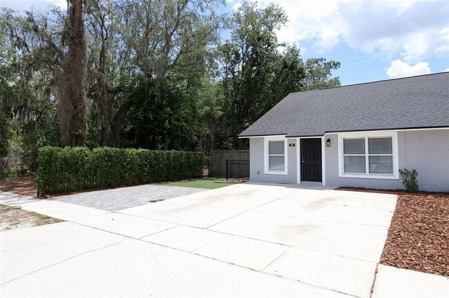 Building Photo - 786 Lincoln Pkwy