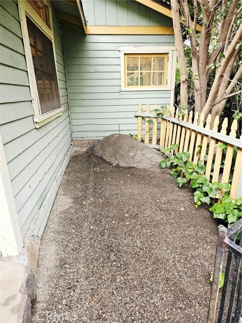 Building Photo - 520 Audubon Way