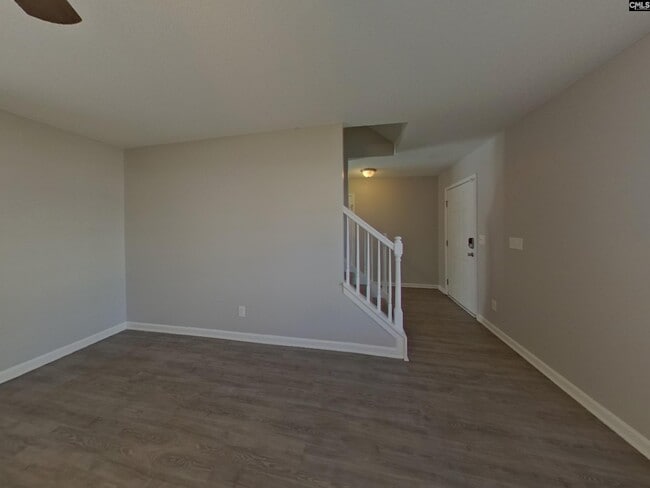 Building Photo - 482 Fox Trot Dr