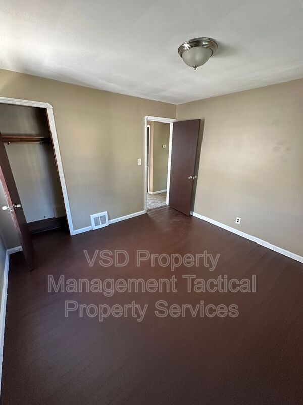 Building Photo - 4733 E 88th St