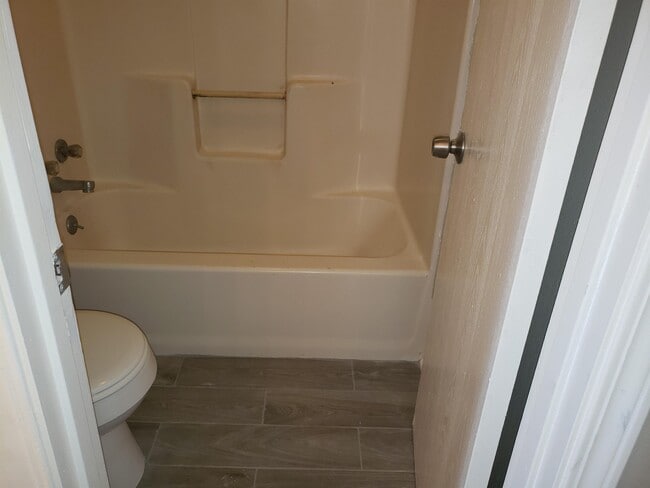 Building Photo - 3594 Friendswood Dr