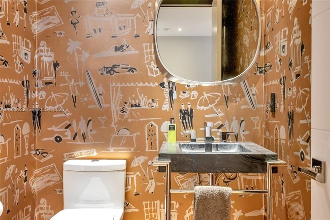 Building Photo - 100 South Pointe Dr