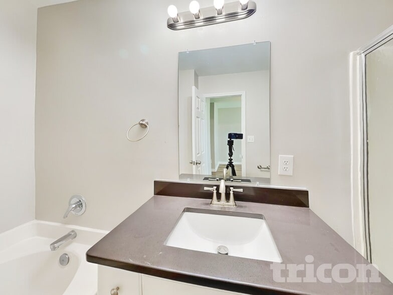 Building Photo - 4041 Mackinac Island Ln