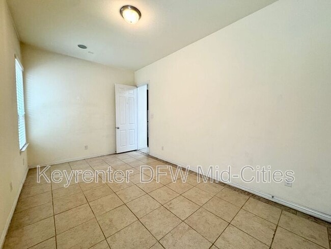 Building Photo - 8608 Newcastle Bend
