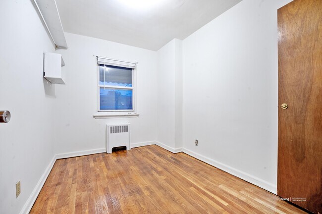 Building Photo - 3828A Barnes Ave