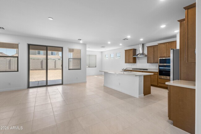 Building Photo - 14832 W Honeysuckle Dr