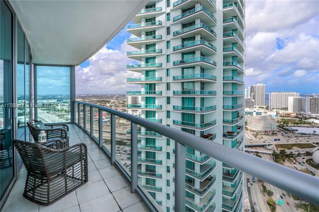 Building Photo - 888 Biscayne Blvd