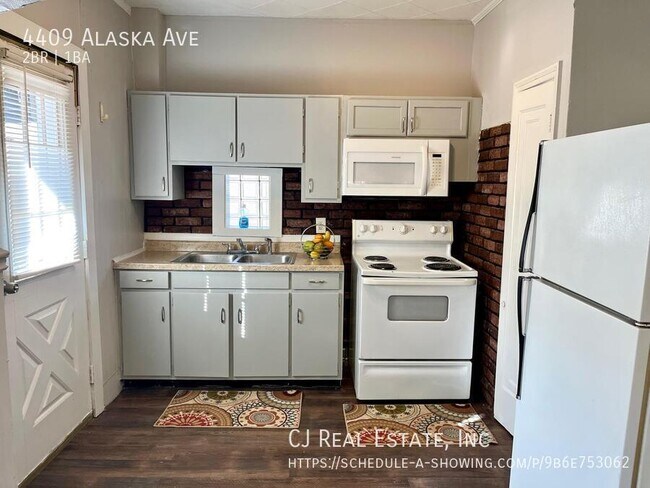 Building Photo - 4409 Alaska Ave