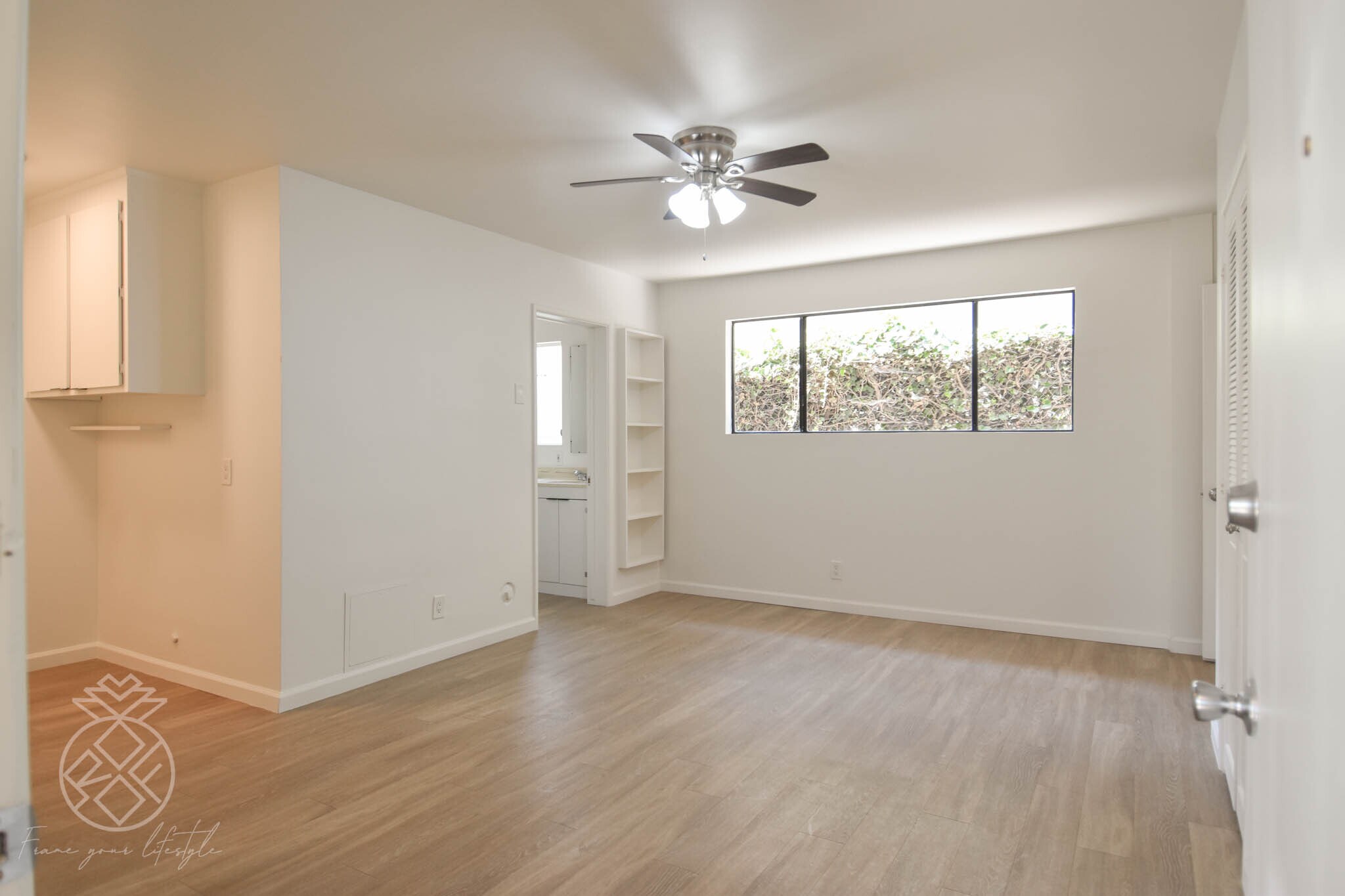 Building Photo - 2262 Fox Hills Dr