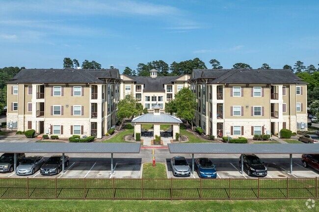 Alternate Building View - Magnolia Trails