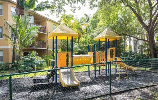 Building Photo - 761 N Pine Island Rd