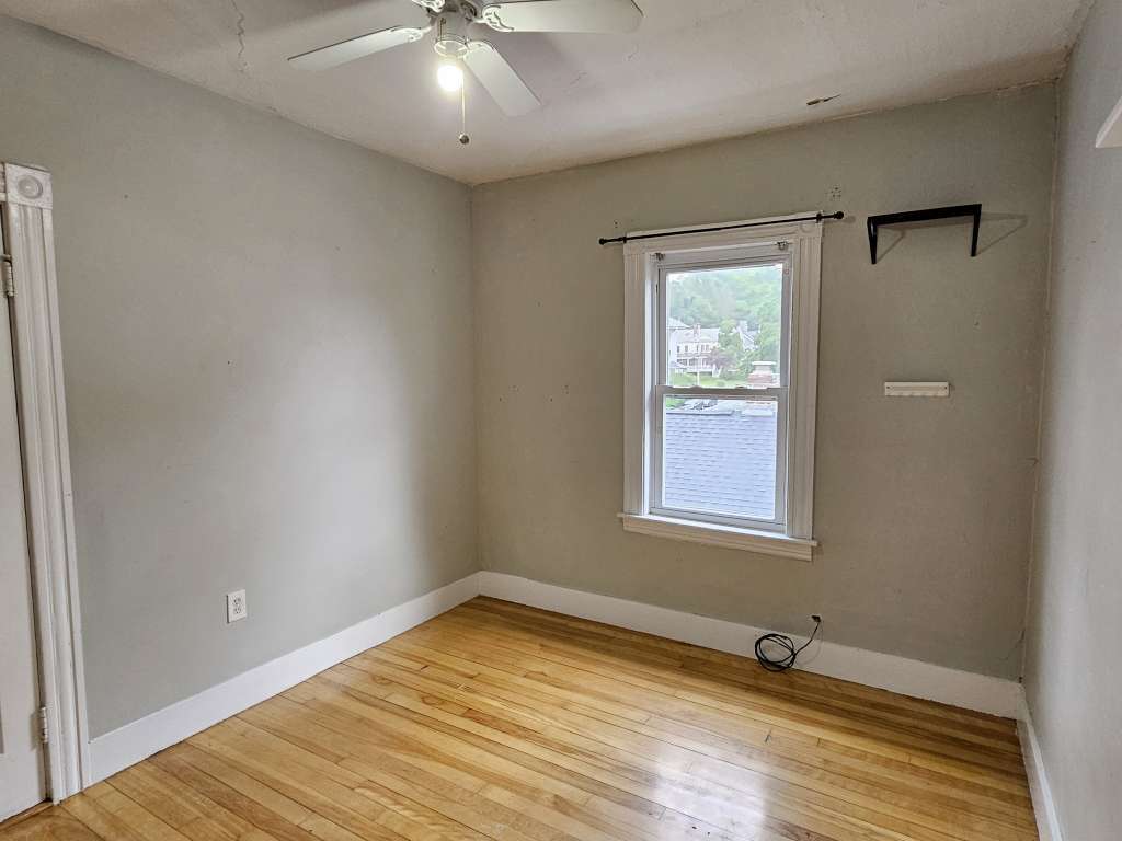 Building Photo - 20 Kosta St