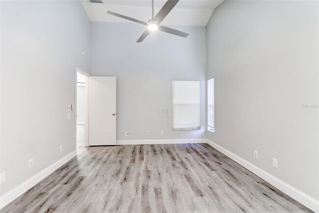 Building Photo - 29806 Morningmist Dr