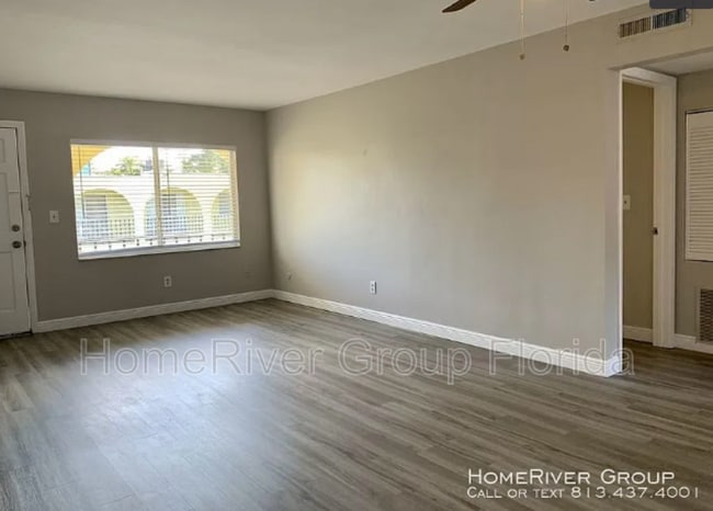 Building Photo - 3206 W Azeele St