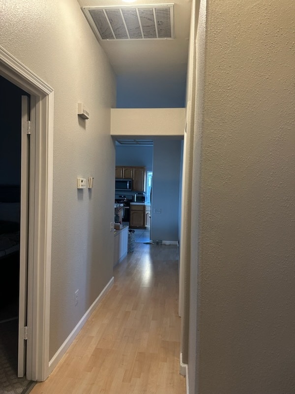 Building Photo - 2556 Du Bois Dr