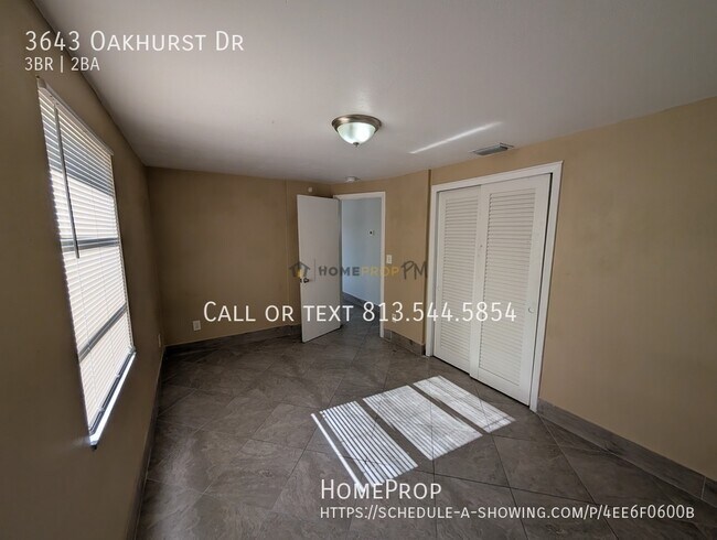 Building Photo - 3643 Oakhurst Dr