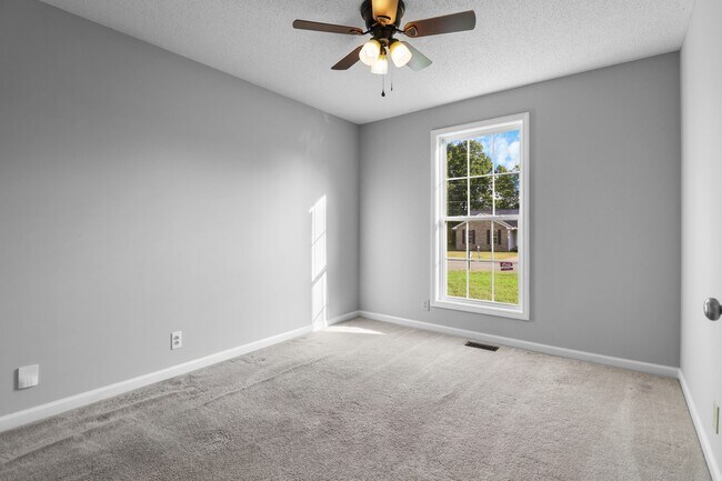 Building Photo - 609 Corinth Ct