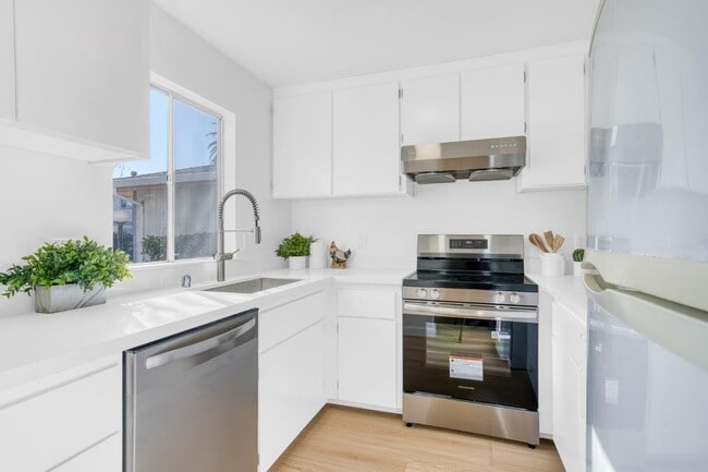 Building Photo - 258 Ventura Ave