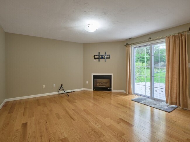 Building Photo - 9 Angela Rose Ln