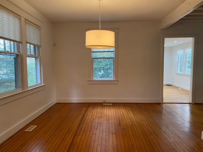 Dining Room - 4809 Calvert Rd