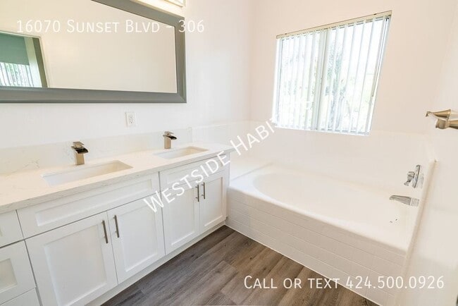 Building Photo - 16070 Sunset Blvd