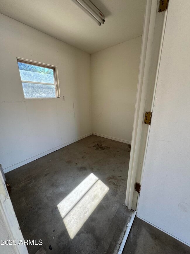 Building Photo - 3753 E Charter Oak Rd