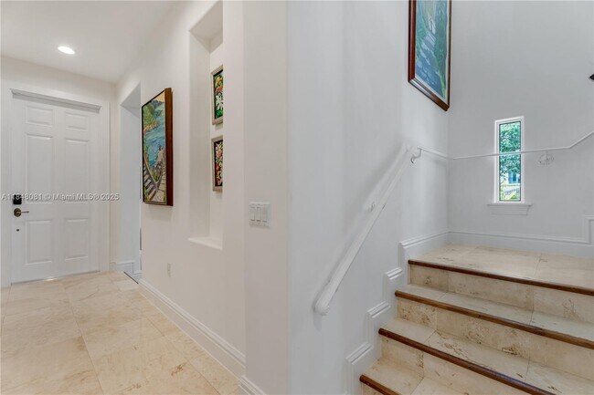 Building Photo - 10175 SW 75th Pl