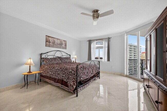 Building Photo - 100 S Birch Rd