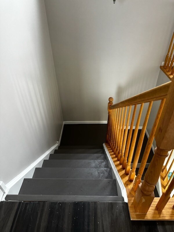 Building Photo - 1858 S Fallbrook Dr