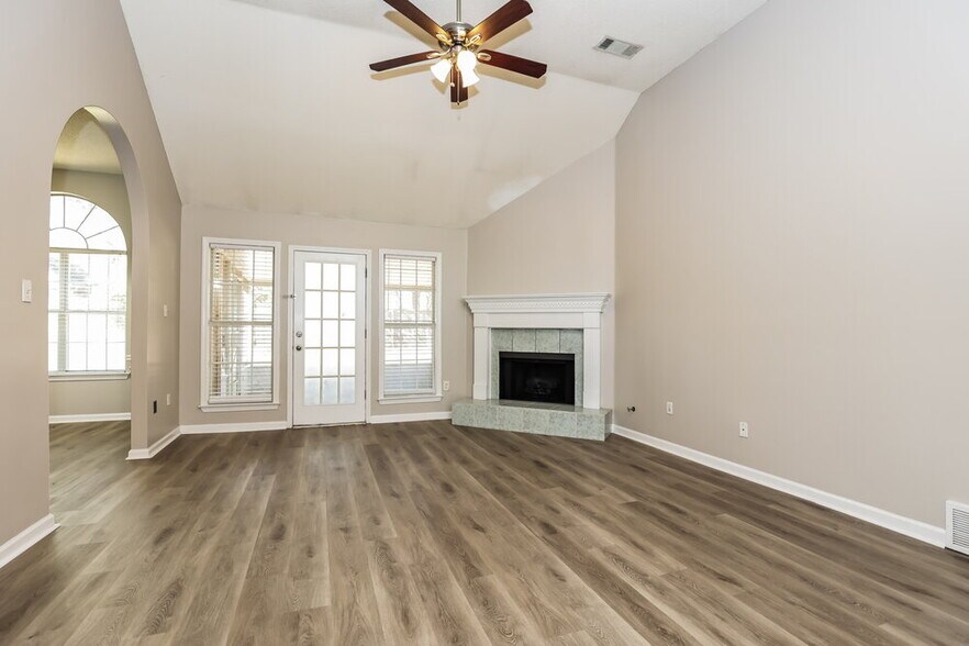 Building Photo - 7730 Shadow Fork Ln