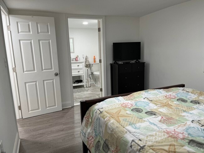 Building Photo - 3 S Richards Ave